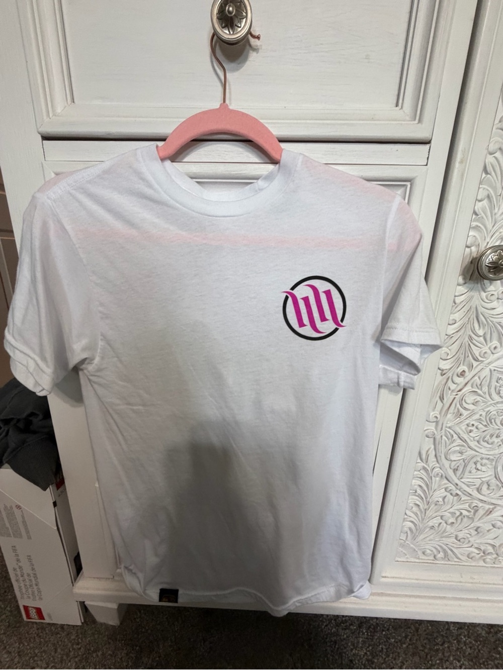 Hart & Huntington Tattoo Company Tee – Size Small 🖤🐙💗